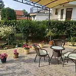 Villa флора *