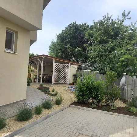 флора Τσερνομόρετς