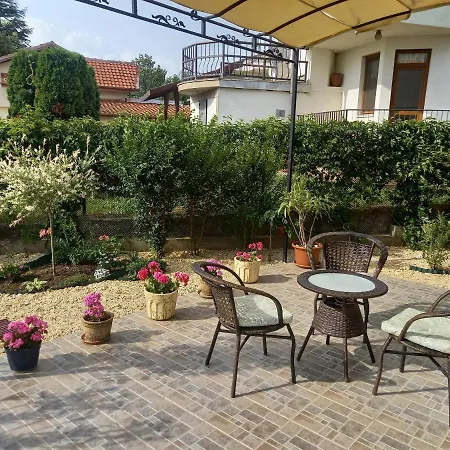 Βίλα флора *