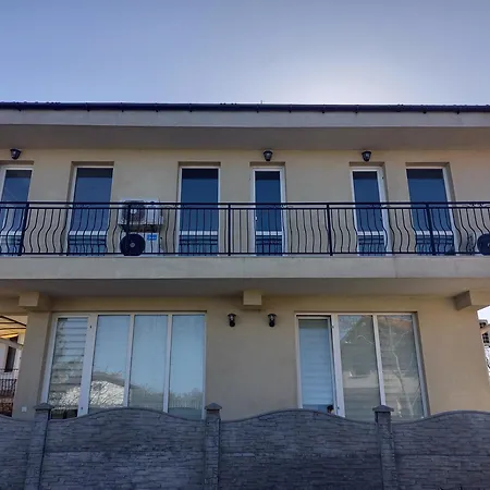 флора Τσερνομόρετς